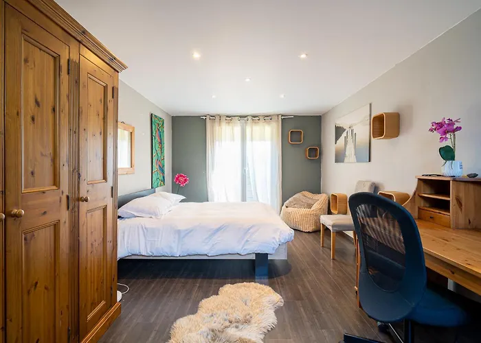 Paisible Havre De Paix Sur 2 Etages Avec Jardin Prázdninový dům *